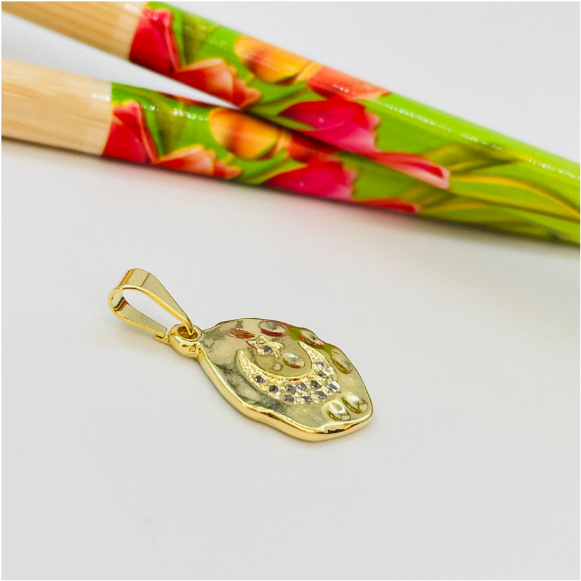 FO864 Colgante Forma Irregular con estrella y luna con circones 19x14 mm mas balier Figura Baño Oro Figuras Bañadas en Oro y Plata hecho de Bronce Bañado en Oro 18K Joyas Bañadas en Oro