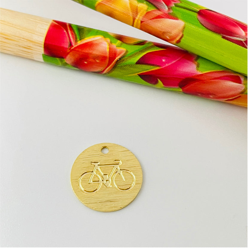 FO875 Colgante Medalla Bicicleta Colección Verano 12 mm Figura Baño Oro Figuras Bañadas en Oro y Plata hecho de Bronce Bañado en Oro 18K Joyas Bañadas en Oro