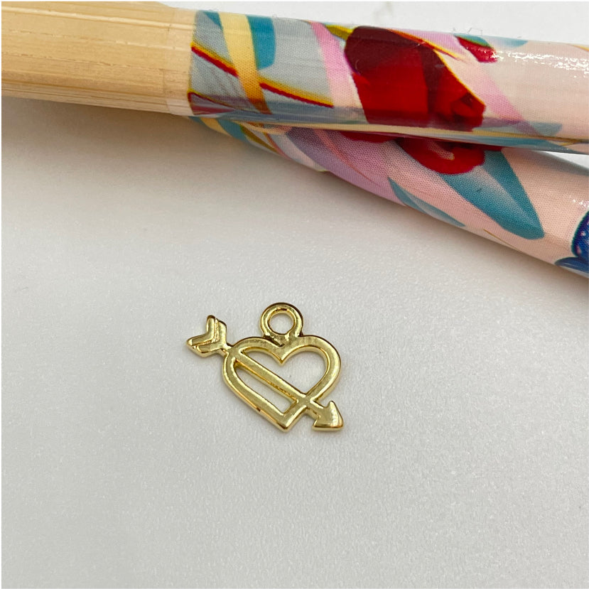 FO921 Corazón Flecha Cupido 7x10 mm más argollita Figura Baño Oro Figuras Bañadas en Oro y Plata hecho de Bronce Bañado en Oro 18K Joyas Bañadas en Oro
