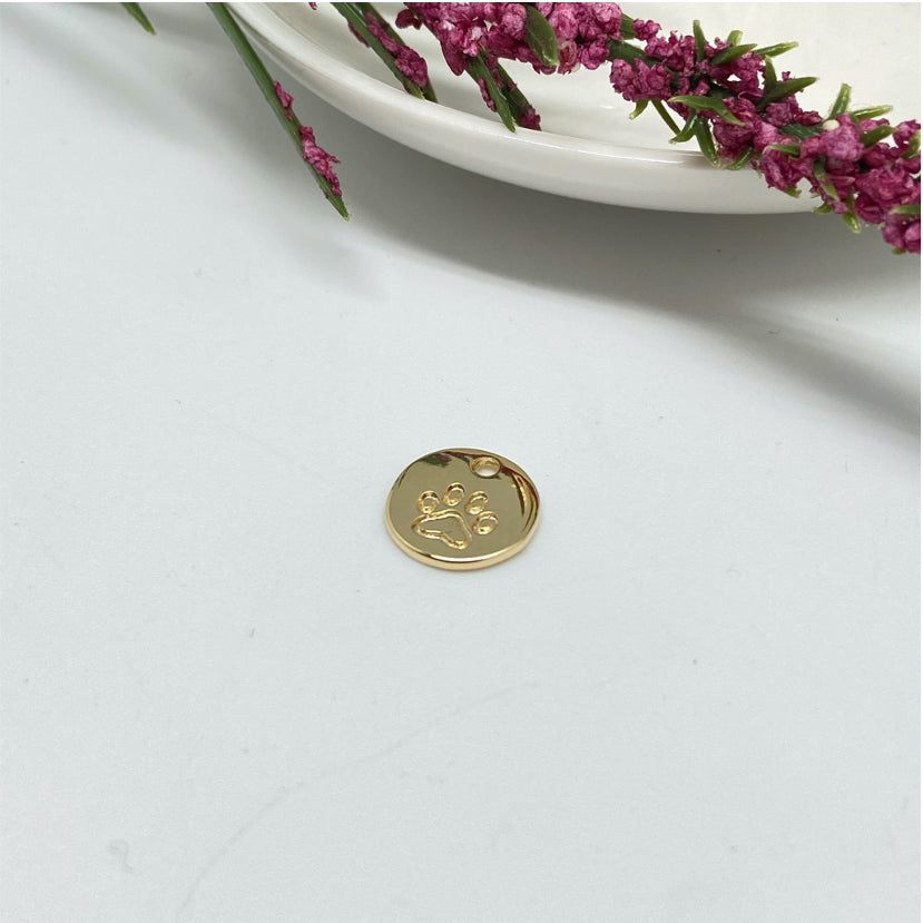 FO923 Medalla Patita de Perro estampada diá. 12 mm Figura Baño Oro Figuras Bañadas en Oro y Plata hecho de Bronce Bañado en Oro 18K Joyas Bañadas en Oro