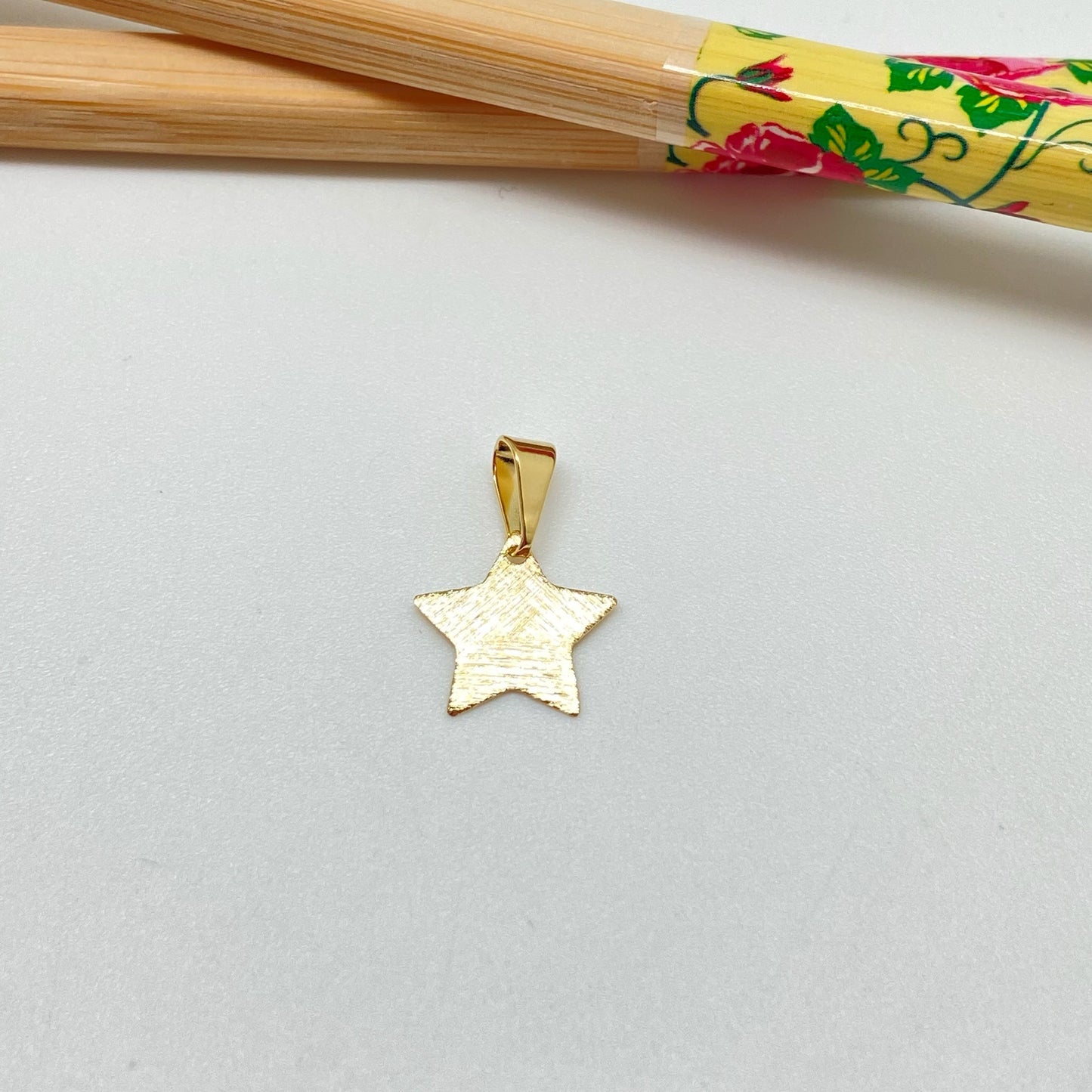 FO942 Colgante Estrella Lijada 13x13 mm más balier Figura Baño Oro Figuras Bañadas hecho de Bronce Bañado en Oro 18K Joyas Bañadas en Oro