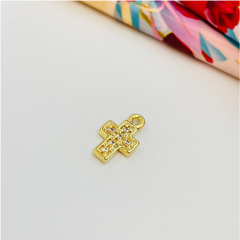 FO948 Colgante Mini Cruz con Circones 10x7 mm más argollita Figura Baño Oro Figuras Bañadas hecho de Bronce Bañado en Oro 18K Joyas Bañadas en Oro