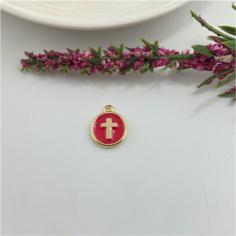 FO973 Colgante Medalla Cruz en relieve resina color 10 mm más argollita Figura Baño Oro Figuras Bañadas hecho de Bronce Bañado en Oro 18K Joyas Bañadas en Oro FO973-Magenta