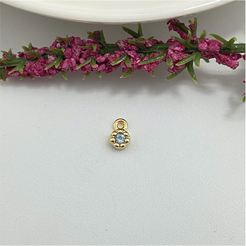 FO980 Colgante Punto de Luz Mini Flor Circón Aguamarina Diá. 4 mm Espesor 2 mm Más argollita Figura Baño Oro Figuras Bañadas hecho de Bronce Bañado en Oro 18K Joyas Bañadas en Oro