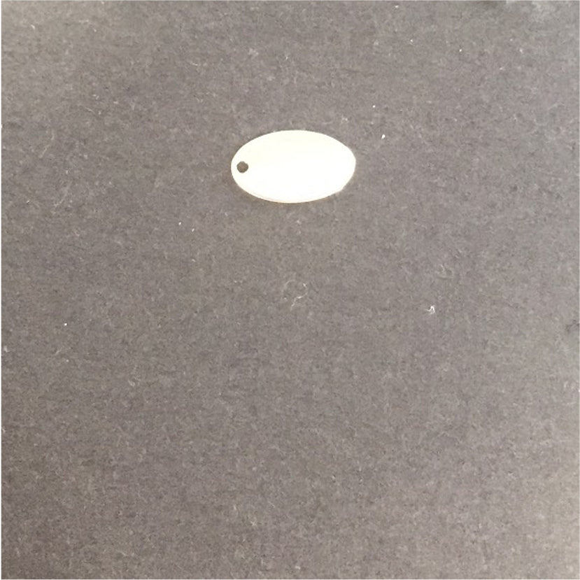 FP133 Terminal Ovalado Figura Baño Plata Figuras Bañadas en Oro y Plata hecho de Bronce Bañado en Plata 50 ml