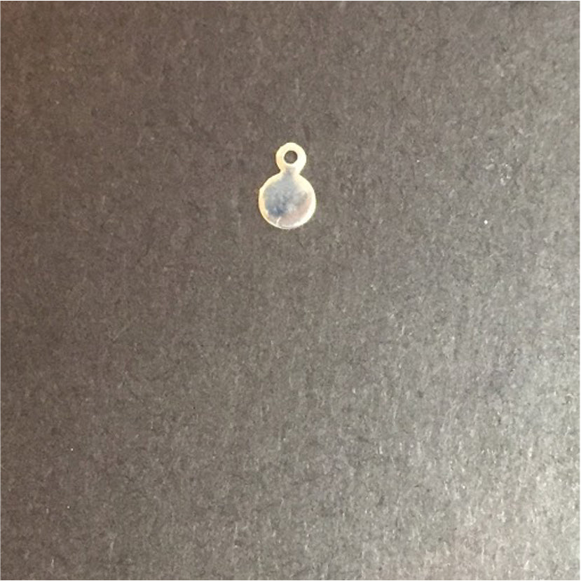 FP156 Terminal Redondo con argollita 4 mm Figura Baño Plata Figuras Bañadas en Oro y Plata hecho de Bronce Bañado en Plata 50 ml