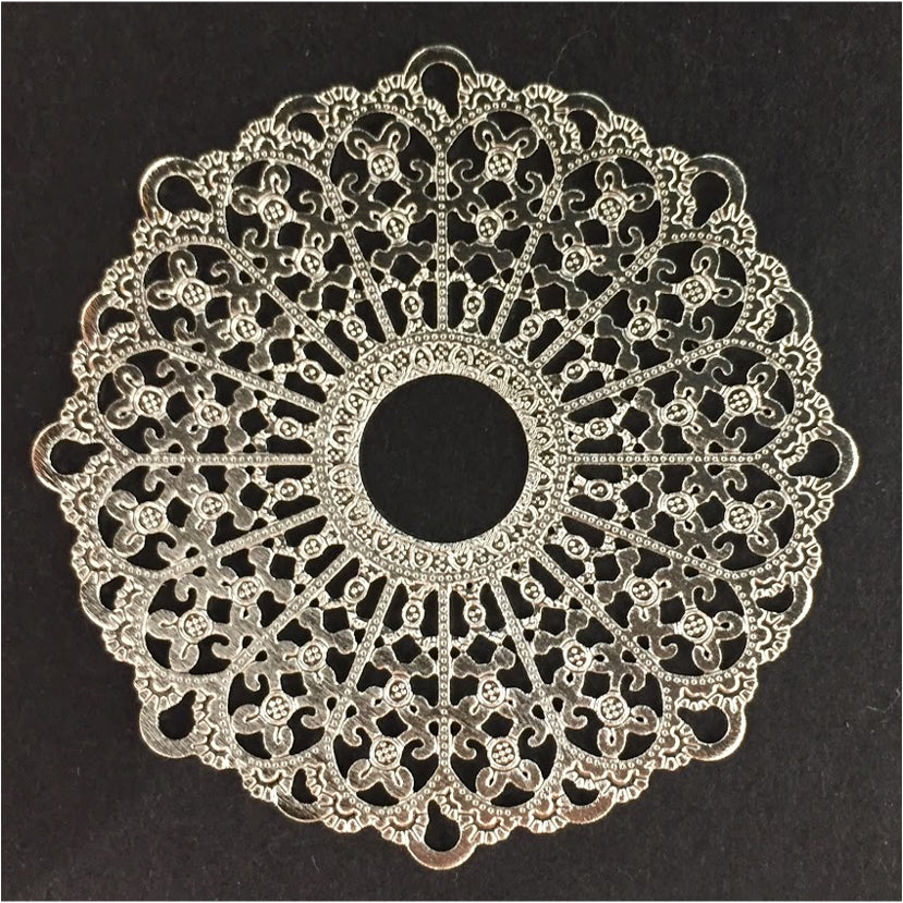 FP164 Figura Calada 51 mm Figura Baño Plata Figuras Bañadas en Oro y Plata hecho de Bronce Bañado en Plata 50 ml