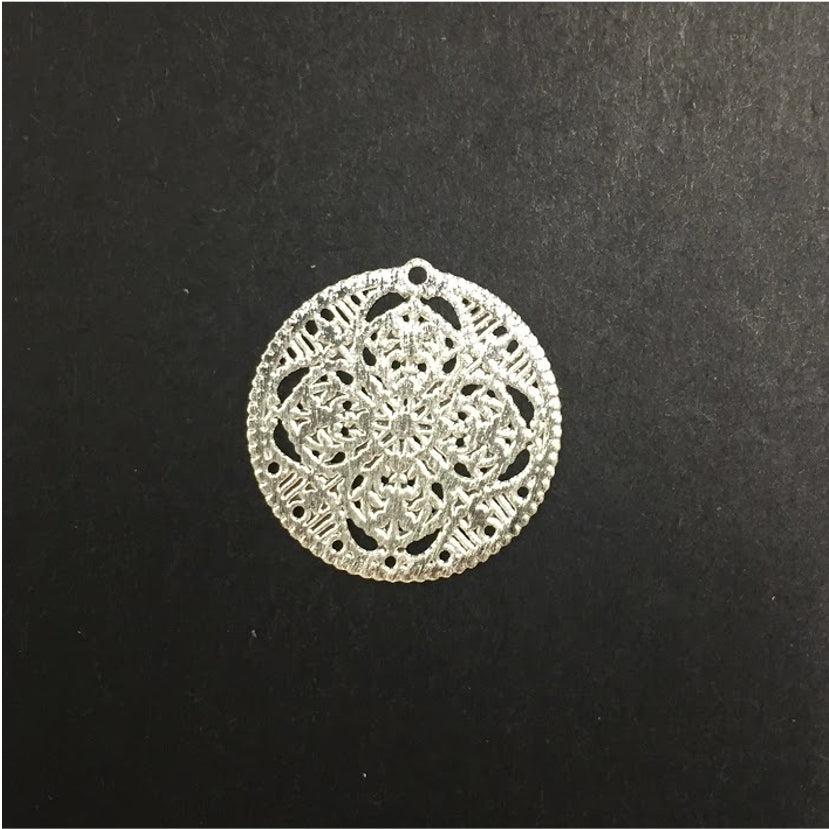 FP179 Figura Calada 21 mm 7 perforaciones inferiores Figura Baño Plata Figuras Bañadas en Oro y Plata hecho de Bronce Bañado en Plata 50 ml