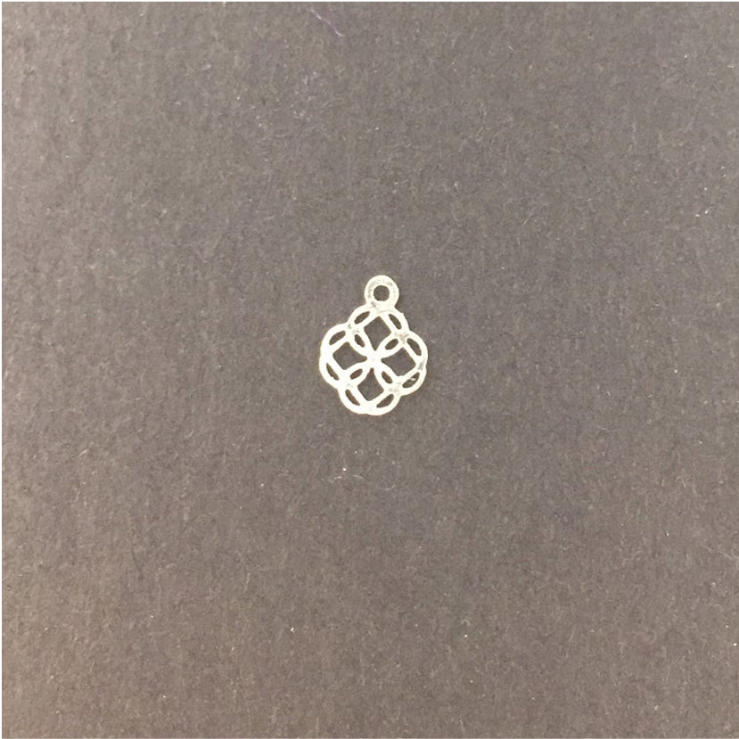 FP199 Figura Calada 7.5 mm Figura Baño Plata Figuras Bañadas en Oro y Plata hecho de Bronce Bañado en Plata 50 ml