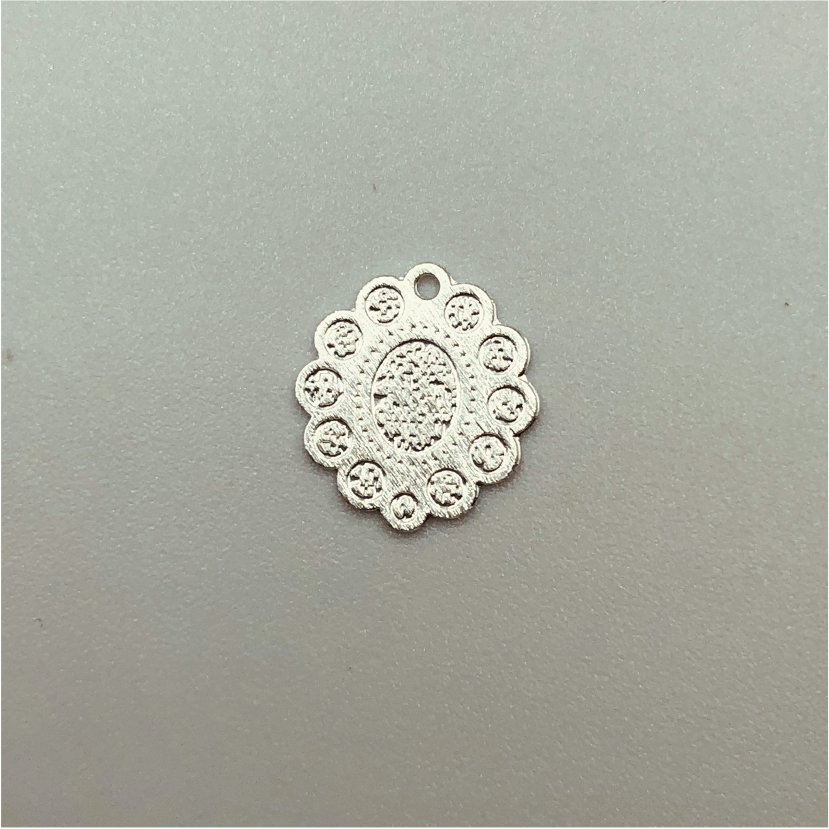 FP212 10 mm Figura Ovalada Bordes Figura Baño Plata Figuras Bañadas en Oro y Plata hecho de Bronce Bañado en Plata 50 ml