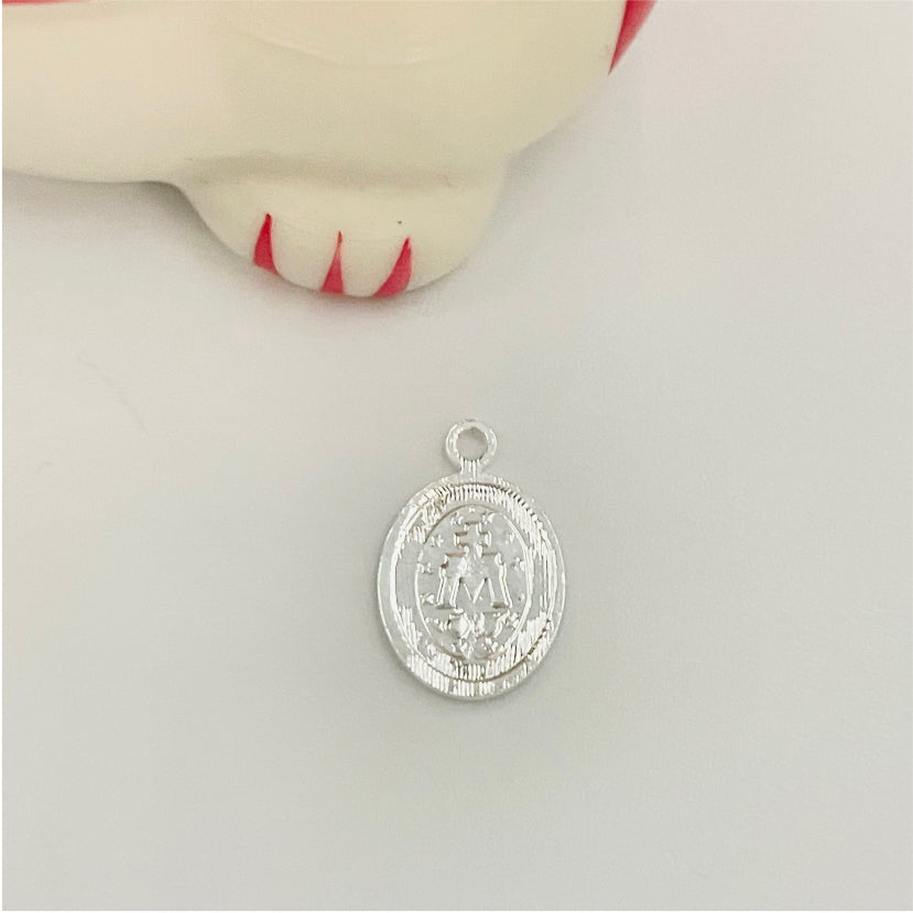 FP230 Virgen Milagros 9 x 16 mm Figura Baño Plata Figuras Bañadas en Oro y Plata hecho de Bronce Bañado en Plata 50 ml