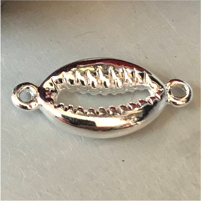 FP360 Conchita Conector 20x10 mm Figura Baño Plata Figuras Bañadas en Oro y Plata hecho de Bronce Bañado en Plata 50 ml