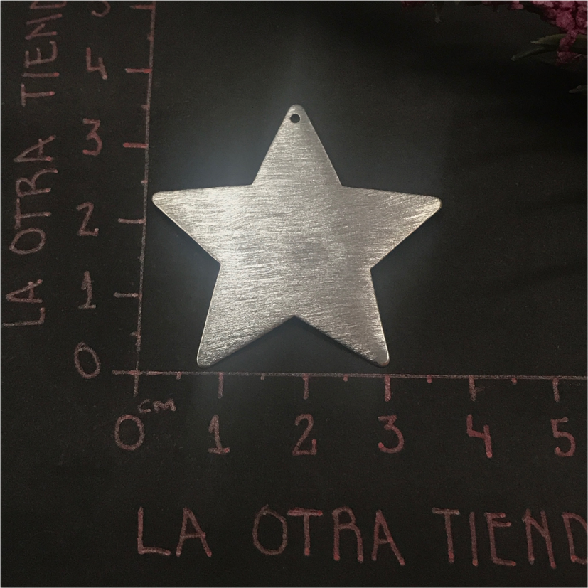 FP424 Estrella Enorme 35 mm Figura Baño Plata Figuras Bañadas en Oro y Plata hecho de Bronce Bañado en Plata 50 ml