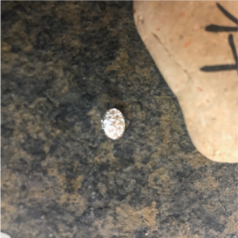 FP431 Ovalo Circones 7 x 5 mm Colgante o Conector Figura Baño Plata Figuras Bañadas en Oro y Plata hecho de Bronce Bañado en Plata 50 ml