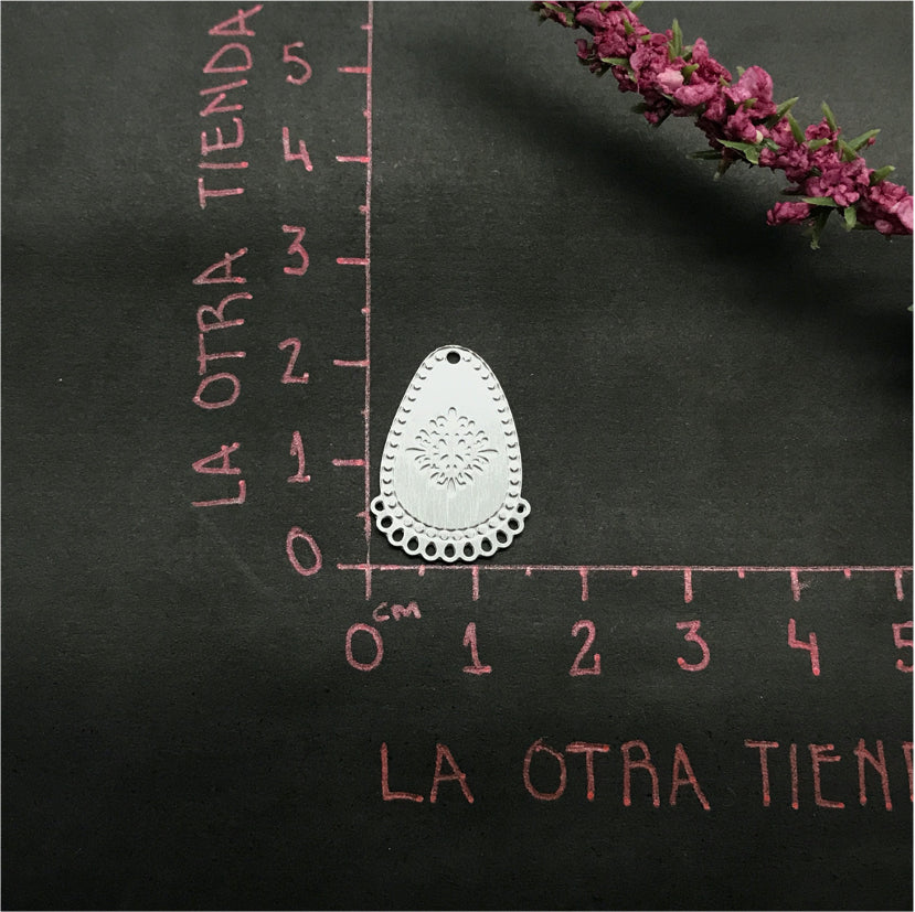 FP512 Gota Flor Grande Borde Puntos 11 Argollas 20 x 14 mm Figura Baño Plata Figuras Bañadas en Oro y Plata hecho de Bronce Bañado en Plata 50 ml