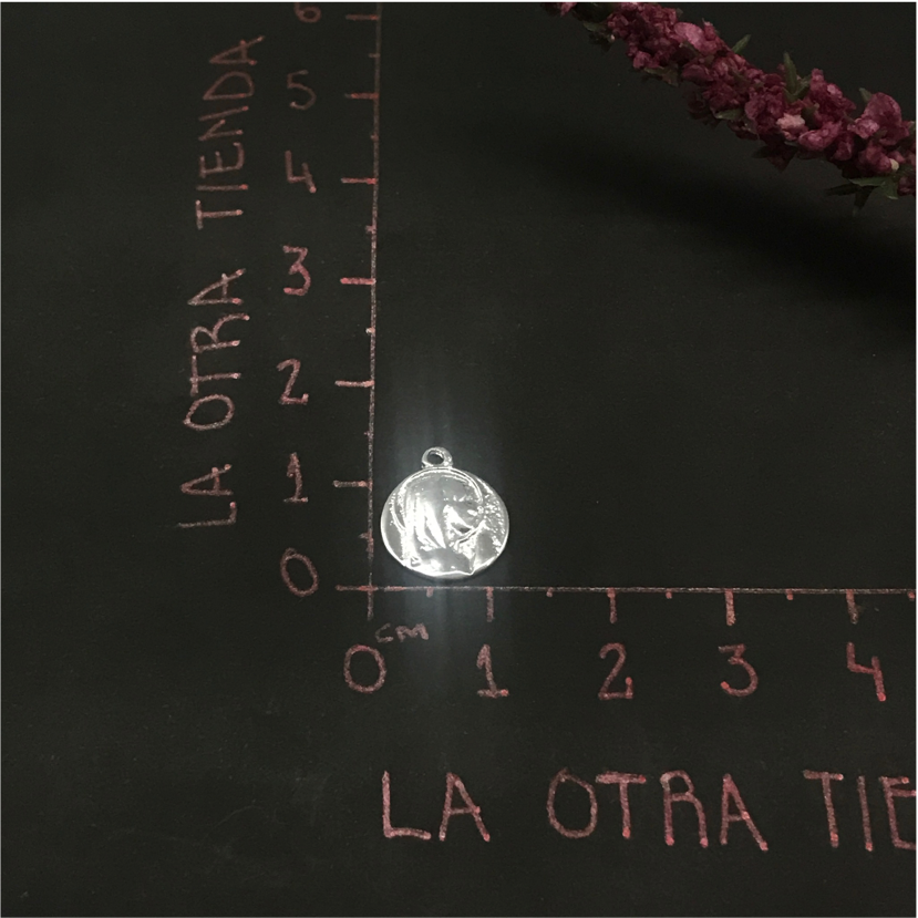 FP542 Virgen Niña 10 mm Figura Baño Plata Figuras Bañadas en Oro y Plata hecho de Bronce Bañado en Plata 50 ml