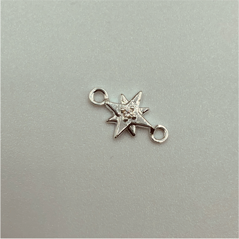 FP586 Conector Estrella Guía 1 Circón Figura Baño Plata Figuras Bañadas en Oro y Plata hecho de Bronce Bañado en Plata 50 ml