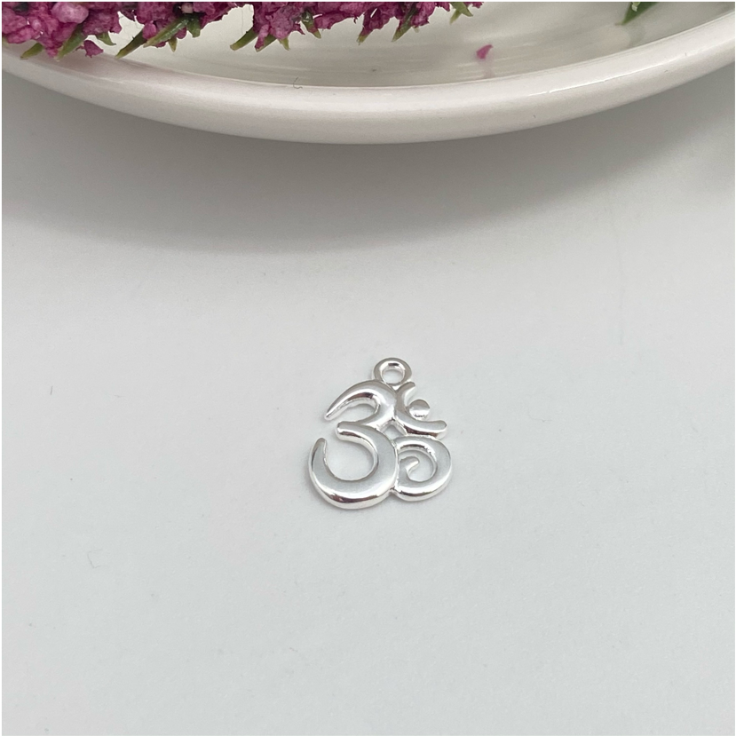 FP614 Om 10 x 10 mm Figura Baño Plata Figuras Bañadas en Oro y Plata hecho de Bronce Bañado en Plata 50 ml