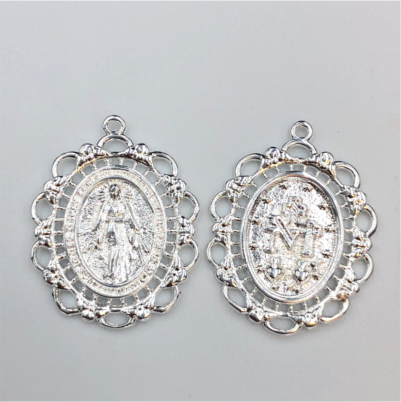 FP626 Colgante Ovalado Virgen de los Milagros Borde Calado 25 x22 mm Figura Baño Plata Figuras Bañadas en Oro y Plata hecho de Bronce Bañado en Plata 50 ml