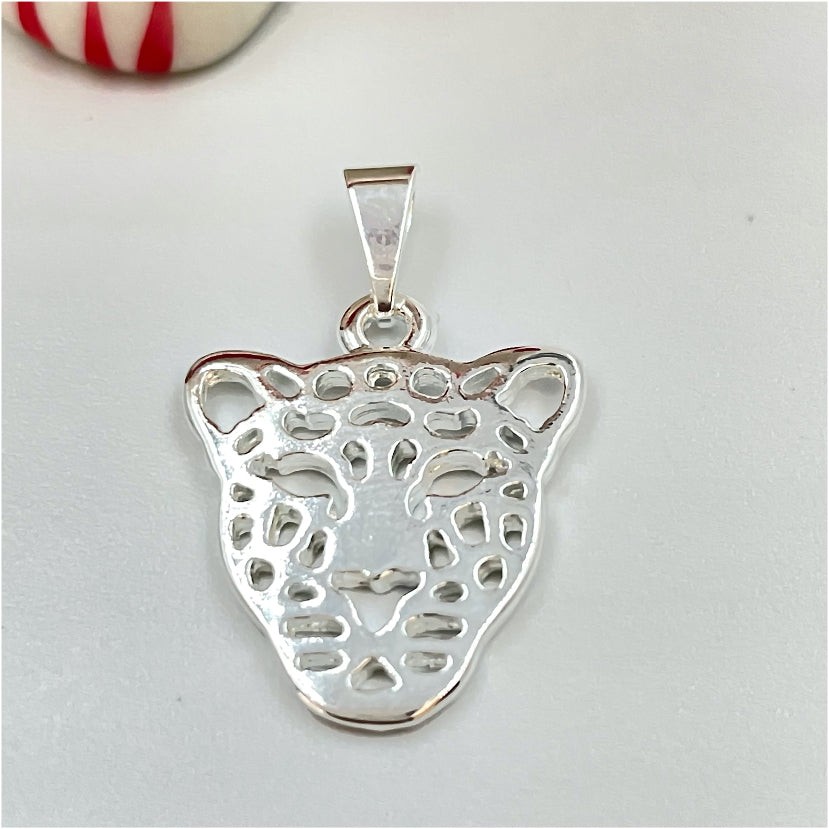 FP641 Colgante Jaguar Pequeño 20 mm Figura Baño Plata Figuras Bañadas hecho de Bronce Bañado en Plata 50 ml Joyas Bañadas en Plata