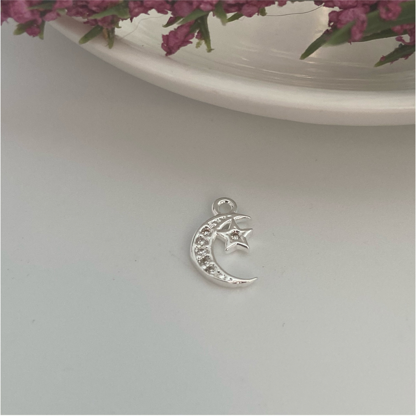 FP671 Colgante Luna Estrella Circones 11 x 7 mm Figura Baño Plata Figuras Bañadas en Oro y Plata hecho de Bronce Bañado en Plata 50 ml