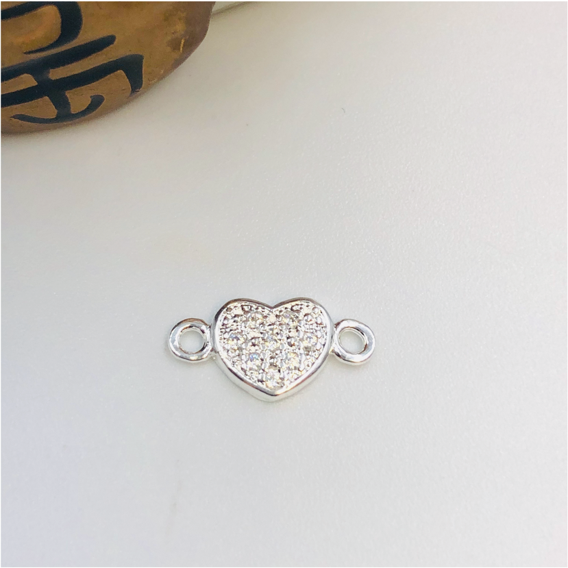 FP709 Corazón con Circones 13 x 8 mm Figura Baño Plata Figuras Bañadas en Oro y Plata hecho de Bronce Bañado en Plata 50 ml