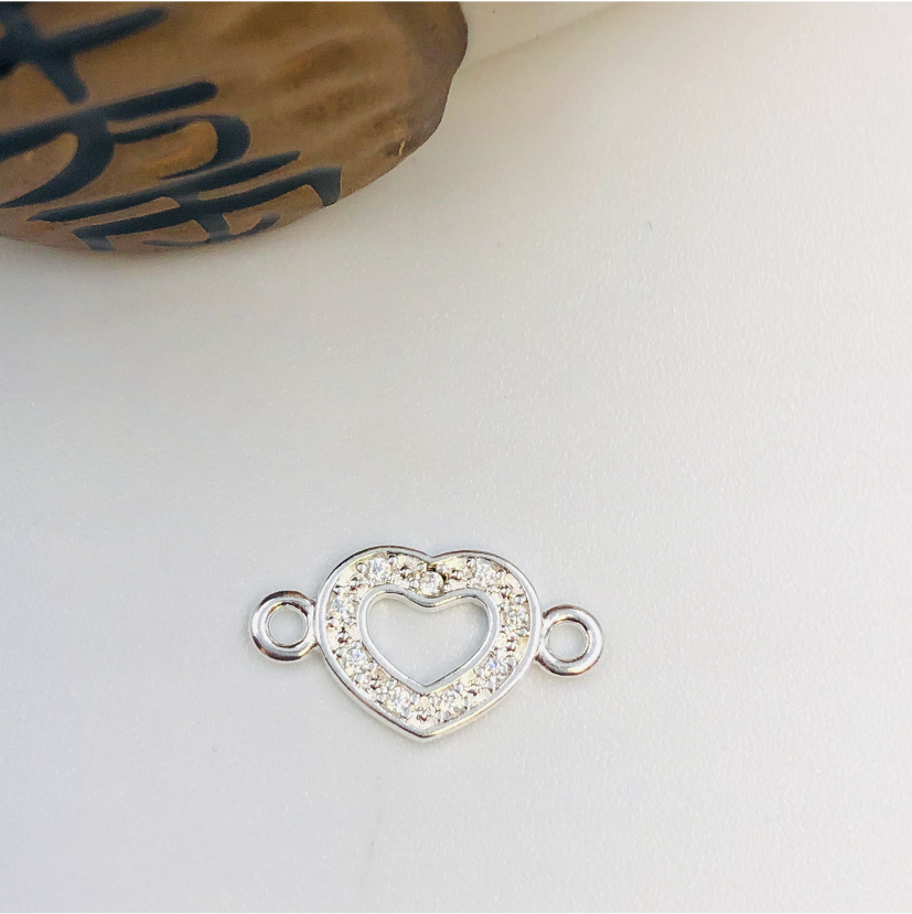 FP711 Corazón calado con circones 12 x 12 mm Figura Baño Plata Figuras Bañadas en Oro y Plata hecho de Bronce Bañado en Plata 50 ml