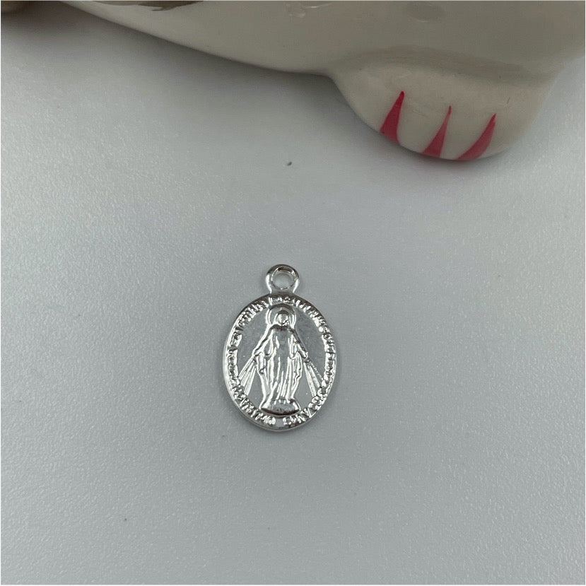 FP737 Colgante Virgen de los Milagros 10 x 8 mm Figura Baño Plata Figuras Bañadas en Oro y Plata hecho de Bronce Bañado en Plata 50 ml Joyas Bañadas en Plata