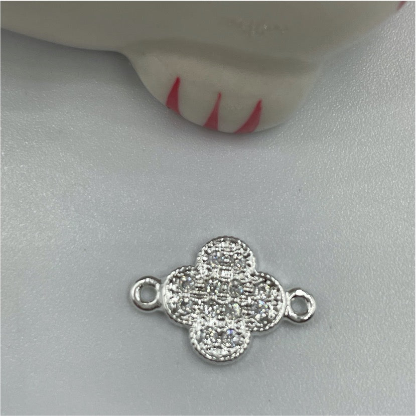 FP749 Conector Trébol con Circones 10 mm Figura Baño Plata Figuras Bañadas en Oro y Plata hecho de Bronce Bañado en Plata 50 ml Joyas Bañadas en Plata