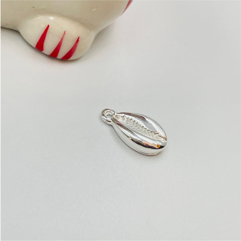 FP837 Colgante Conchita 14x7 mm incluye argollita Figura Baño Plata Figuras Bañadas en Oro y Plata hecho de Bronce Bañado en Plata 50 ml Joyas Bañadas en Plata