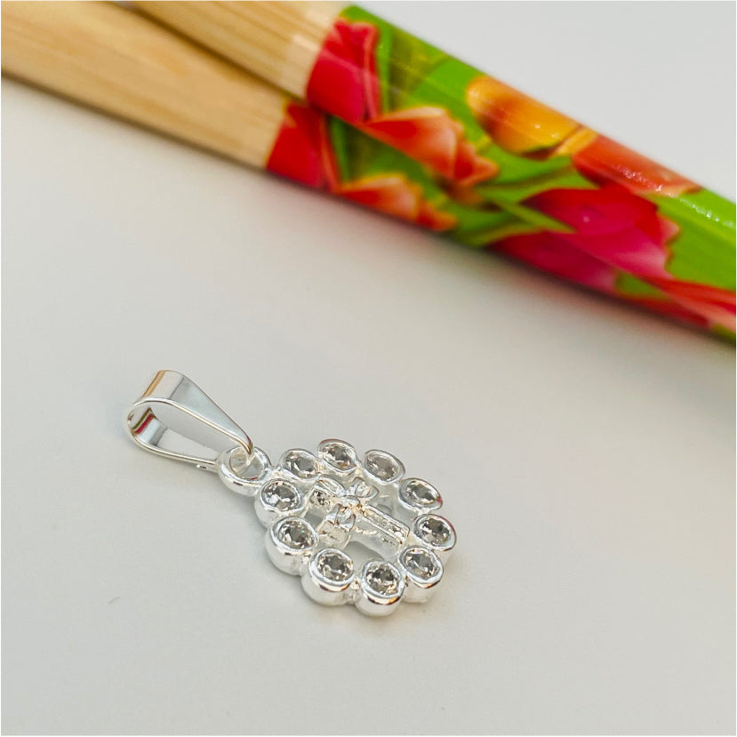 FP863 Colgante Mini Cruz en Borde de Circones 12 mm mas balier Figura Baño Plata Figuras Bañadas en Oro y Plata hecho de Bronce Bañado en Plata 50 ml Joyas Bañadas en Plata