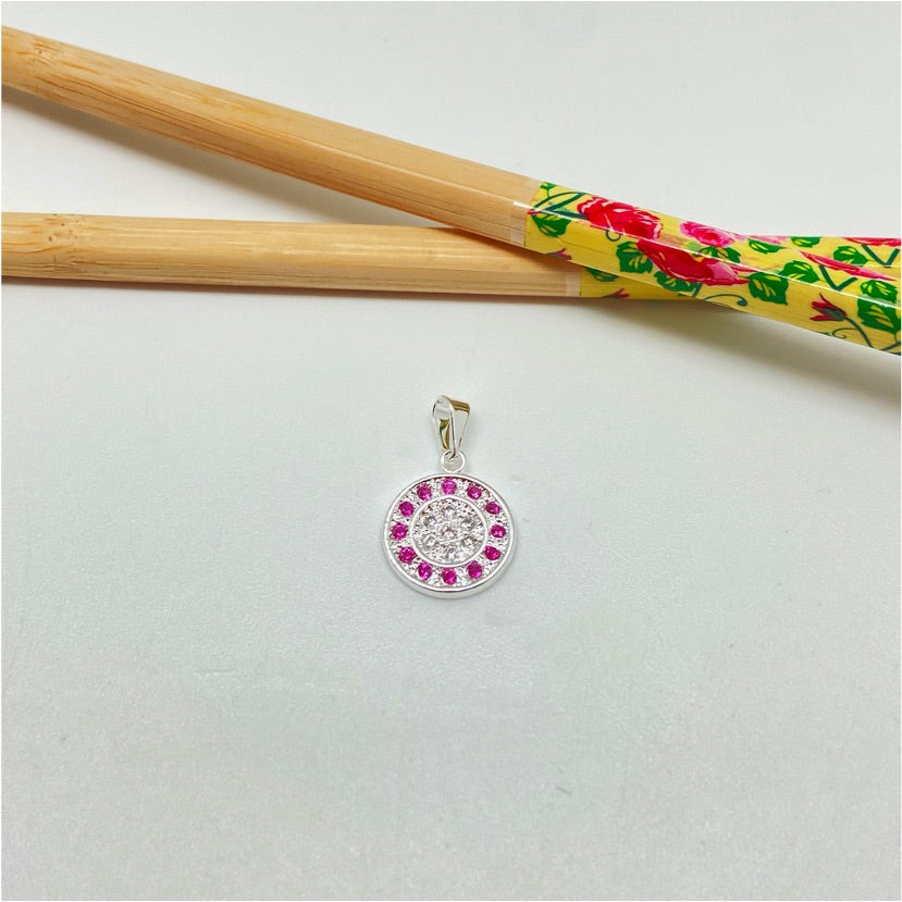 FP945 Colgante con Circones Rubí en el borde y 6 circones cristal en el centro diá. 14 mm más argollita más balier Figura Baño Plata Figuras Bañadas hecho de Bronce Bañado en Plata 50 ml Joyas Bañadas en Plata