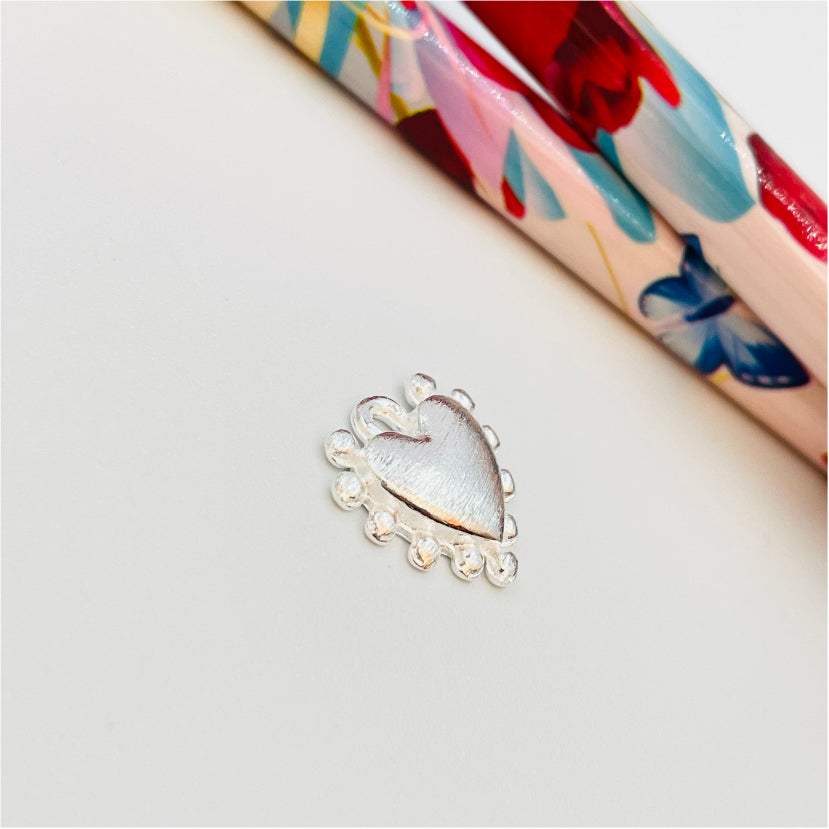 FP971 Colgante Corazón con bolitas en borde 13x13 mm Figura Baño Plata Figuras Bañadas hecho de Bronce Bañado en Plata 50 ml Joyas Bañadas en Plata
