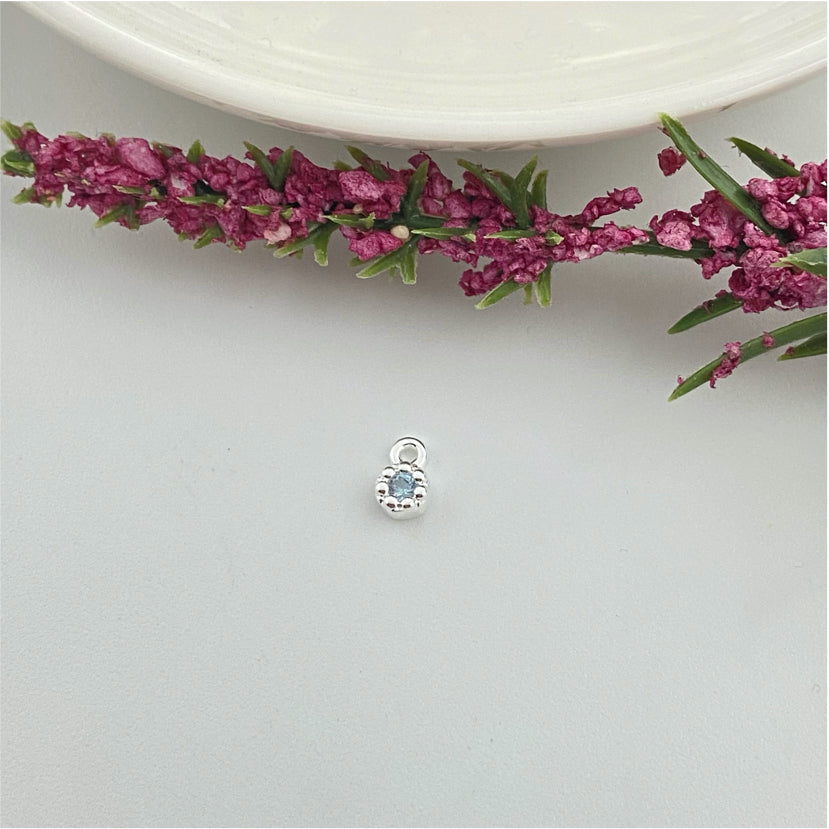 FP980 Colgante Punto de Luz Mini Flor Circón Aguamarina Diá. 4 mm Espesor 2 mm Más argollita Figura Baño Plata Figuras Bañadas hecho de Bronce Bañado en Plata 50 ml Joyas Bañadas en Plata