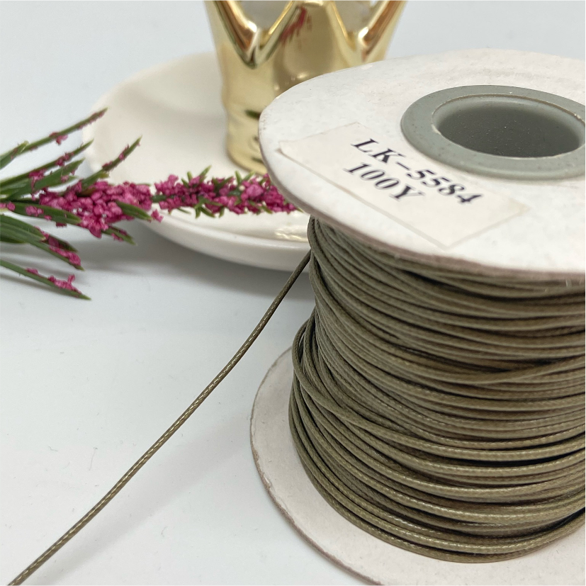 IN04 Hilo Encerado Insumo Neutro Accesorios Varios hecho de Material Sintético Color Verde Musgo