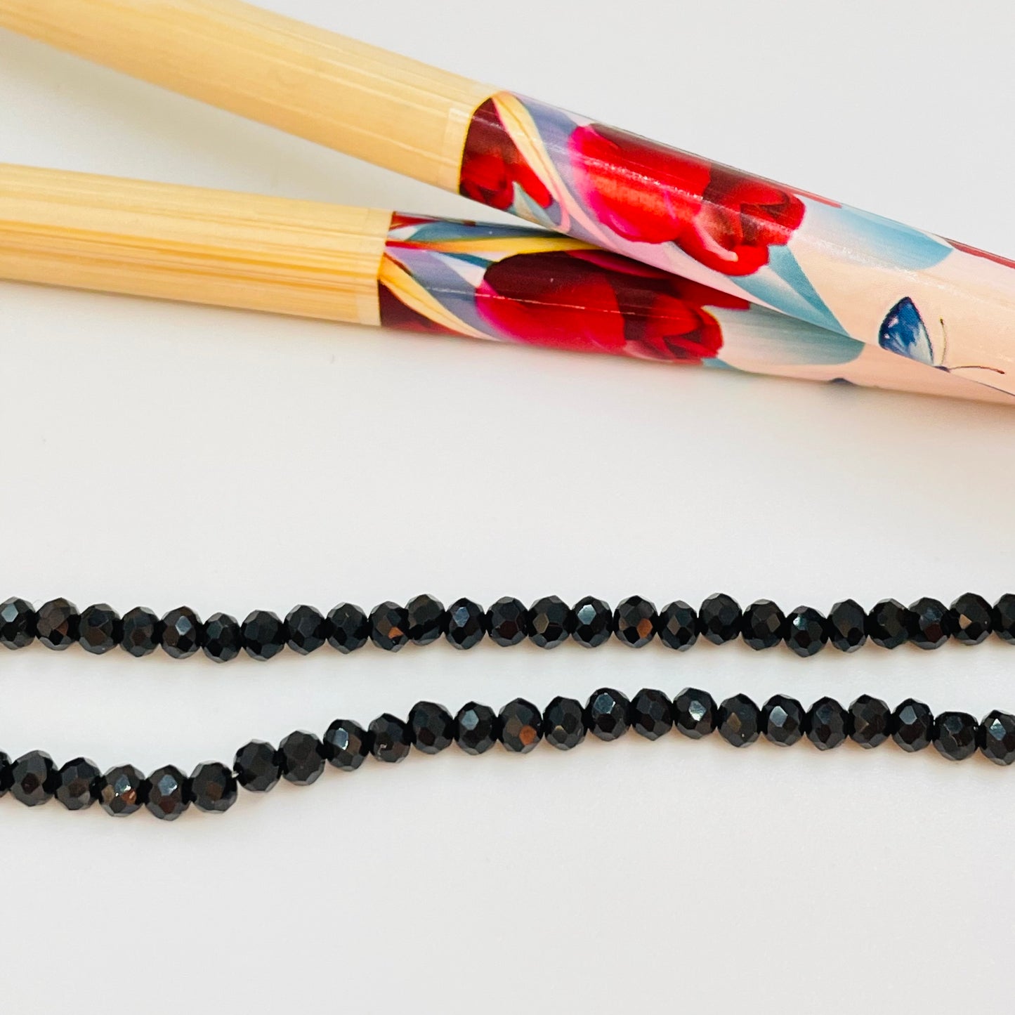 IN60 Cristales Checos Negros diá. 2 mm Insumo Neutro