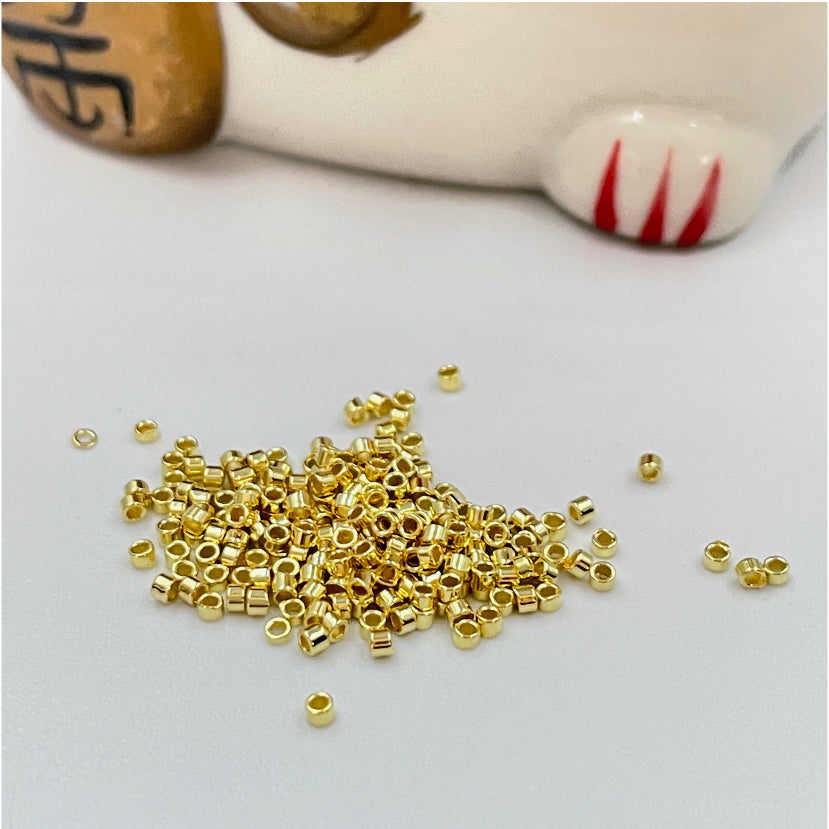 MO30 Tubo Liso 1.5x1 mm Accesorio Baño Oro Accesorios Bañados en Oro y Plata hecho de Bronce Bañado en Oro 18K