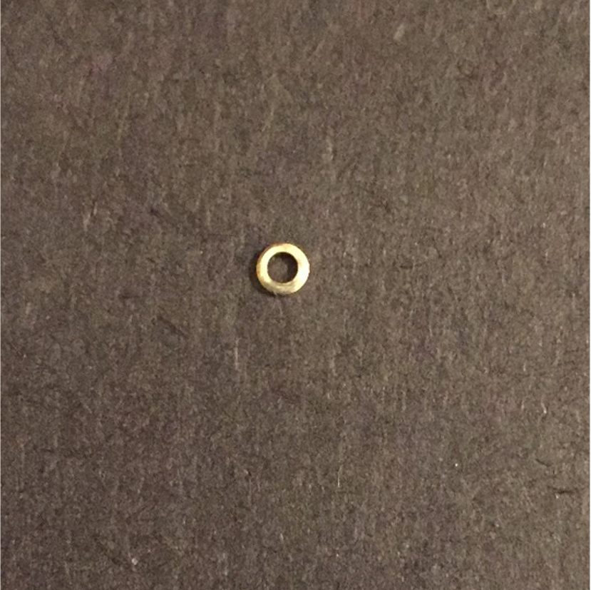 MO35 Argollita Plana 2 x 1 mm Accesorio Baño Oro Accesorios Bañados en Oro y Plata hecho de Bronce Bañado en Oro 18K