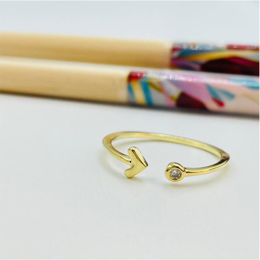 WO20 Anillo Flecha y Mini Circón Anillo Baño Oro Anillos Bañados en Oro y Plata hecho de Bronce Bañado en Oro 18K Joyas Bañadas en Oro