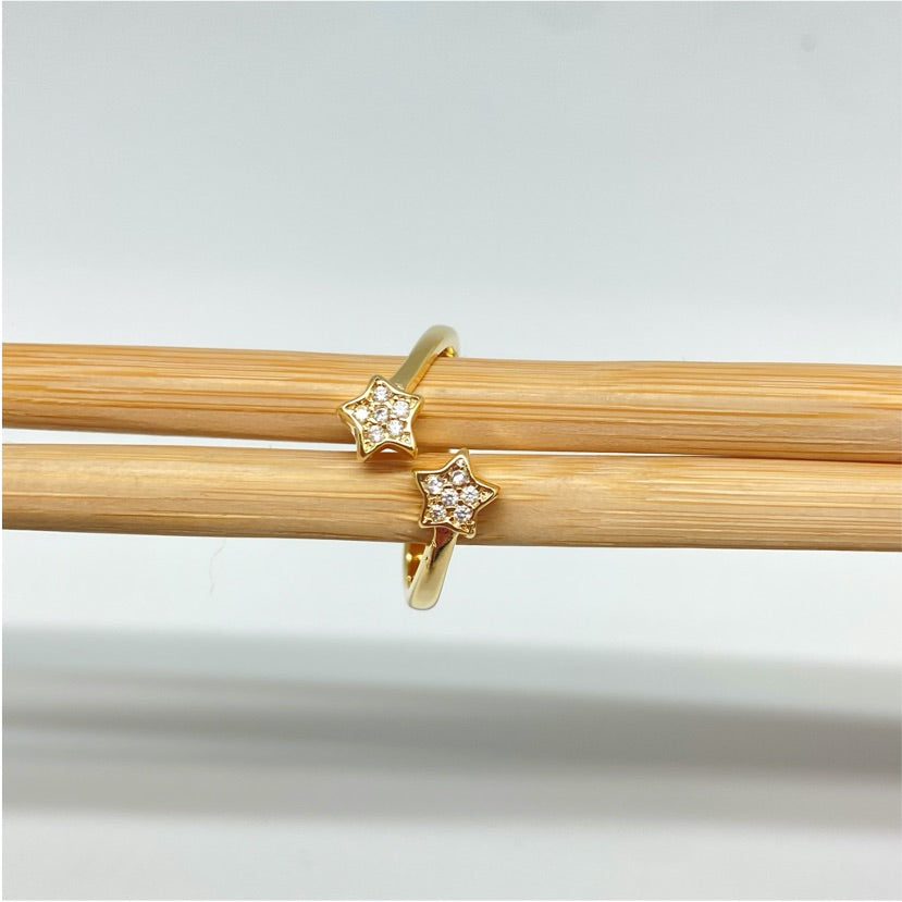 WO46 Anillo con dos estrellas de 6 mm con circones en las puntas Ancho Argolla 3 mm Anillo Baño Oro Anillos Bañados hecho de Bronce Bañado en Oro 18K Joyas Bañadas en Oro