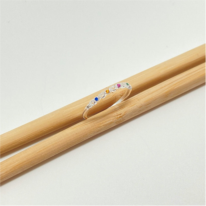 FP985 Colgante Mini Letra Diá. 11 mm Borde Rutilado Figura Baño Plata Figuras Bañadas hecho de Bronce Bañado en Plata 50 ml Joyas Bañadas en Plata WP51-12