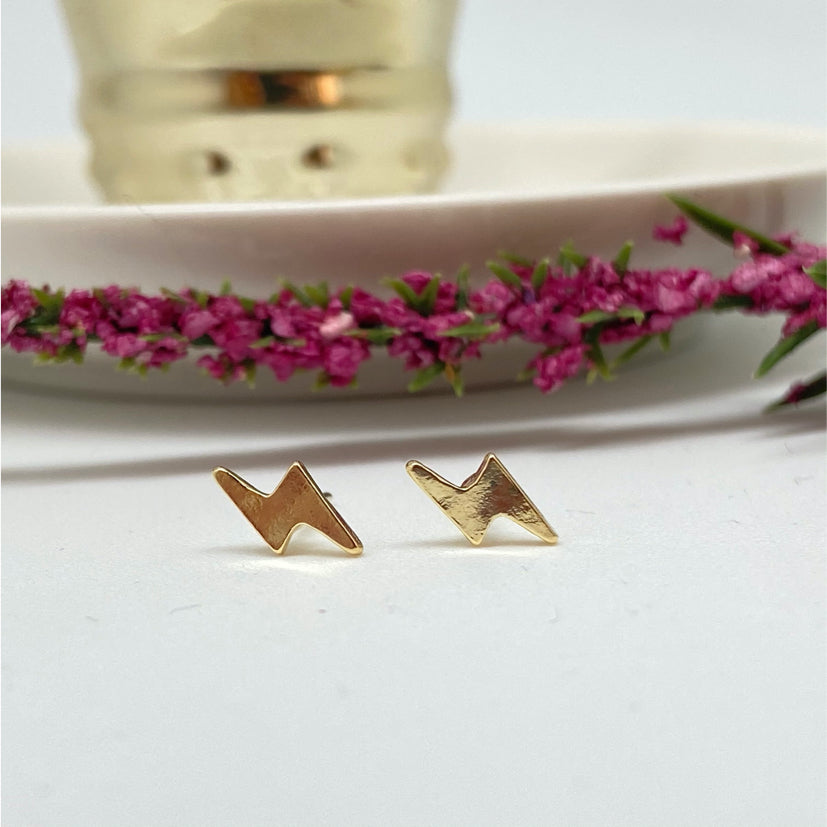 XO114 Aro Rayito Liso 9 x 5mm Aro Baño Oro Aros Bañados hecho de Bronce Bañado en Oro 18K Joyas Bañadas en Oro