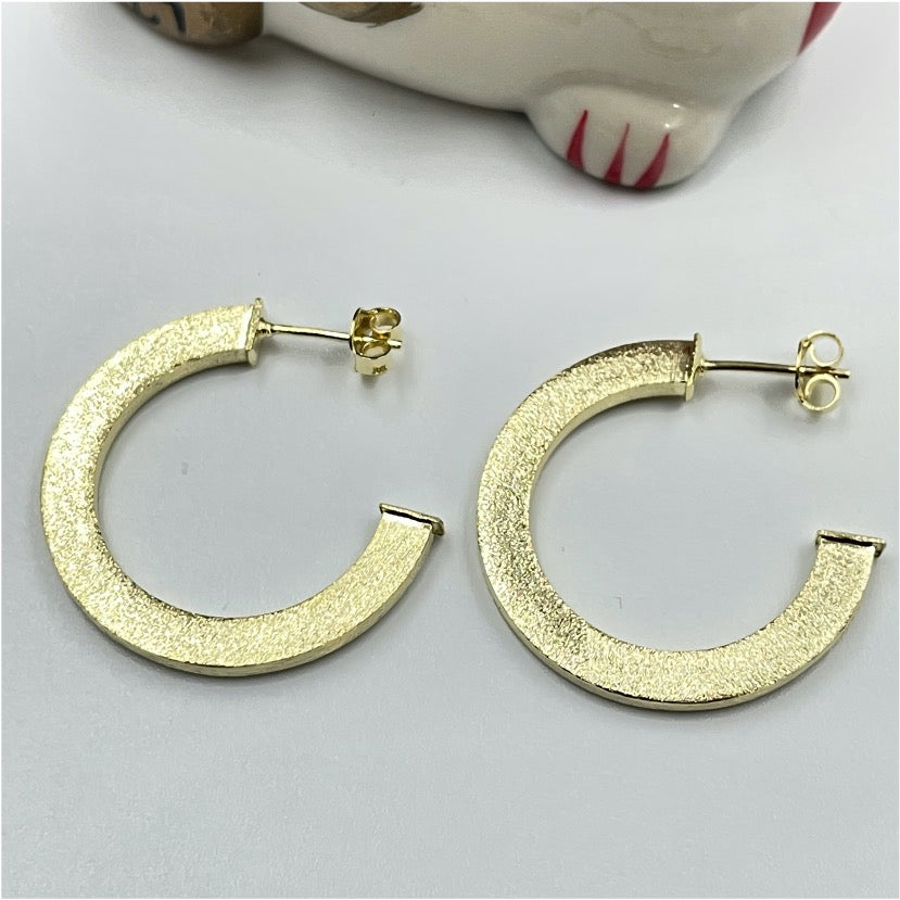 XO148 Aro Argolla Plana 30 mm Lijada Aro Baño Oro Aros Bañadas en Oro y Plata hecho de Bronce Bañado en Oro 18K Joyas Bañadas en Oro