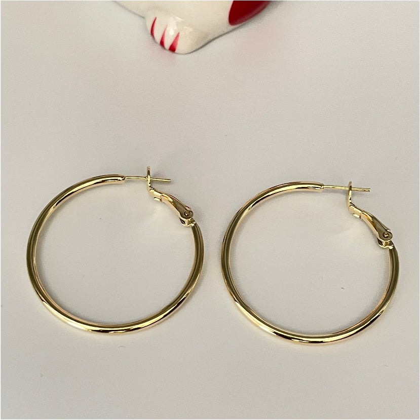 XO156 Aro Argolla Tubo diá.35 mm espesor 2 mm Broche articulado Aro Baño Oro Aros Bañados en Oro y Plata hecho de Bronce Bañado en Oro 18K