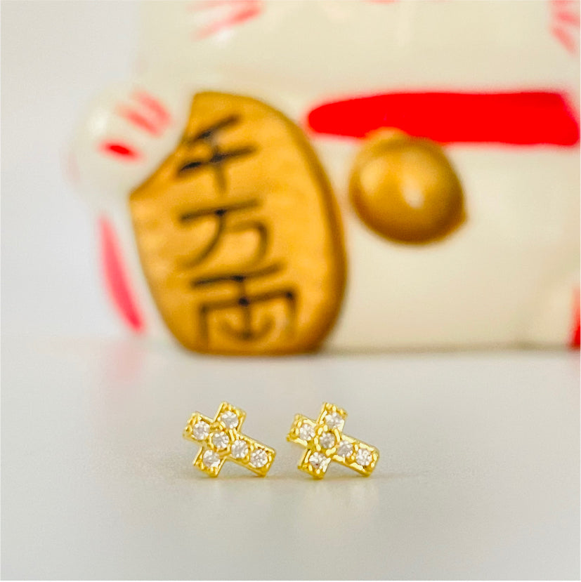 XO172 Aro Mini Cruz 6x3 mm Aro Baño Oro Aros Bañados en Oro y Plata hecho de Bronce Bañado en Oro 18K