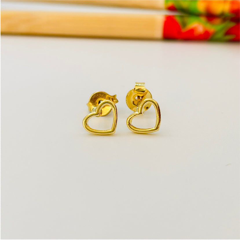 XO198 Aro Midi Corazón Calado borde abombado 7 mm Aro Baño Oro Aros Bañados en Oro y Plata hecho de Bronce Bañado en Oro 18K Joyas Bañadas en Oro