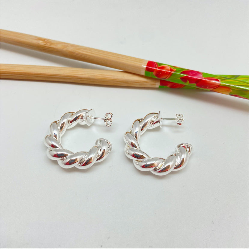 XP222 Aro Argolla trenzada 30 mm gruesa Espesor 6 mm Aro Baño Plata Aros Bañados hecho de Bronce Bañado en Plata 50 ml Joyas Bañadas en Plata