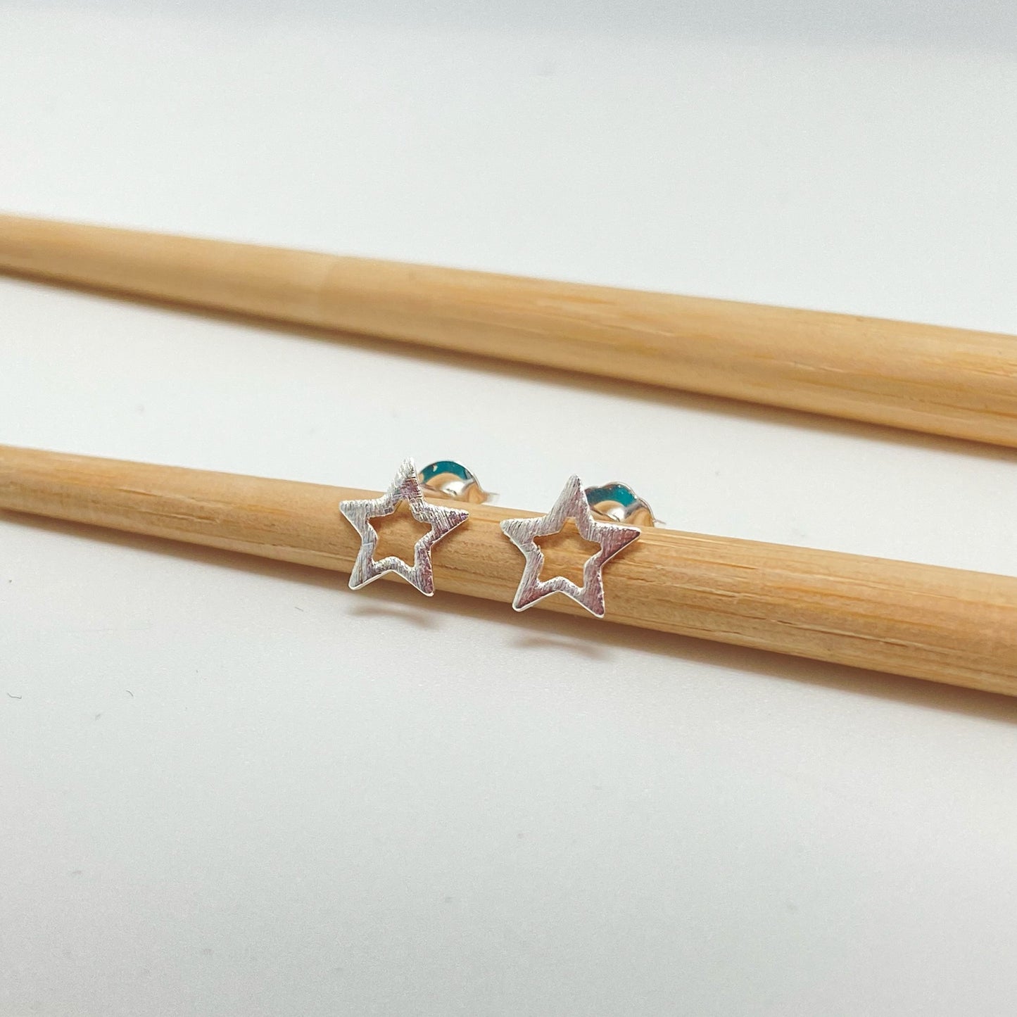 XP229 Aro Estrella Calada Lijada 9mm Aro Baño Plata Aros Bañados hecho de Bronce Bañado en Plata 50 ml Joyas Bañadas en Plata