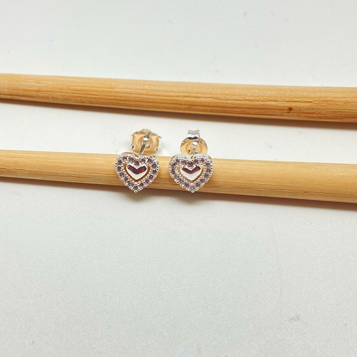 XP230 Aro Corazón con Borde con Circones 7 mm Aro Baño Plata Aros Bañados hecho de Bronce Bañado en Plata 50 ml Joyas Bañadas en Plata