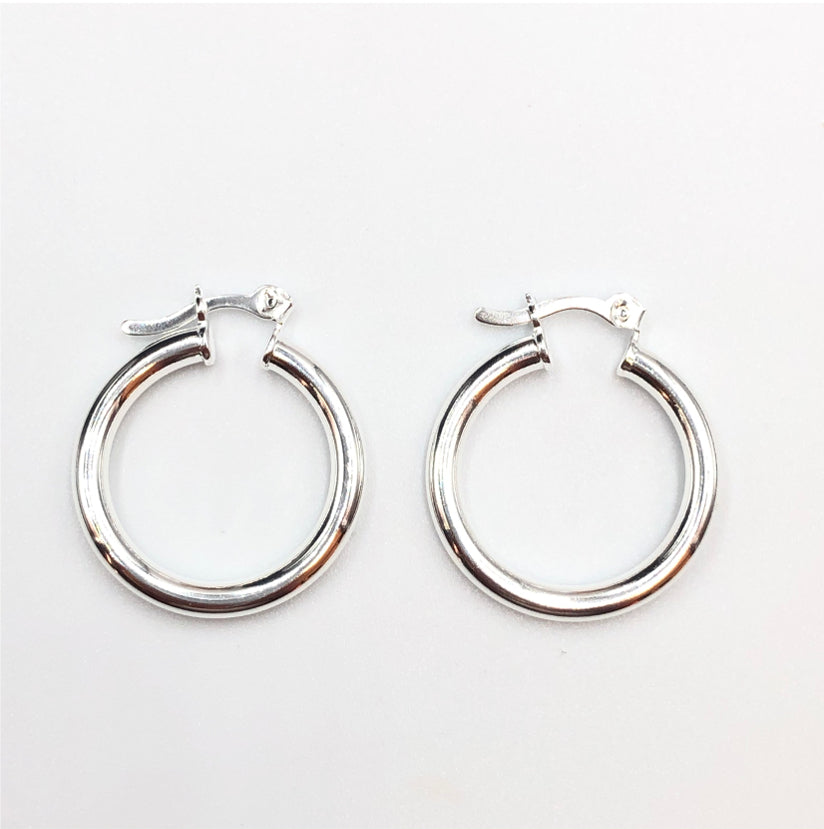 XP243 Aro Argolla Tubo con Gancho Mediana 26x3mm Aro Baño Plata Aros Bañados hecho de Bronce Bañado en Plata 50 ml Joyas Bañadas en Plata